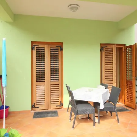 Rozy Near The Beach Apartman Novigrad Istria