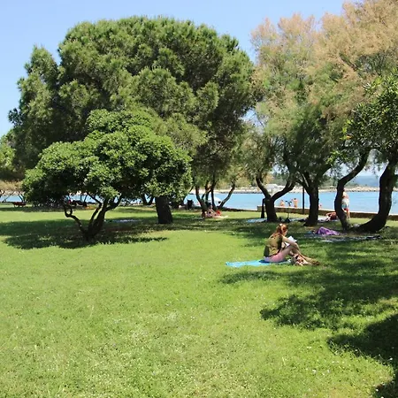Rozy Near The Beach Apartman *