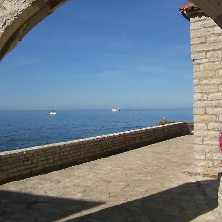Rozy Near The Beach Novigrad (Istria)