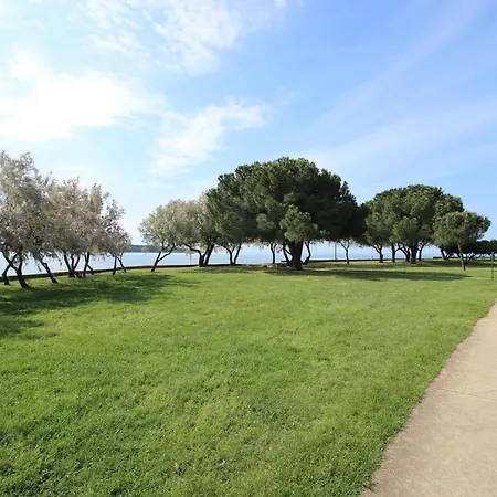 Rozy Near The Beach Apartment Novigrad (Istria)